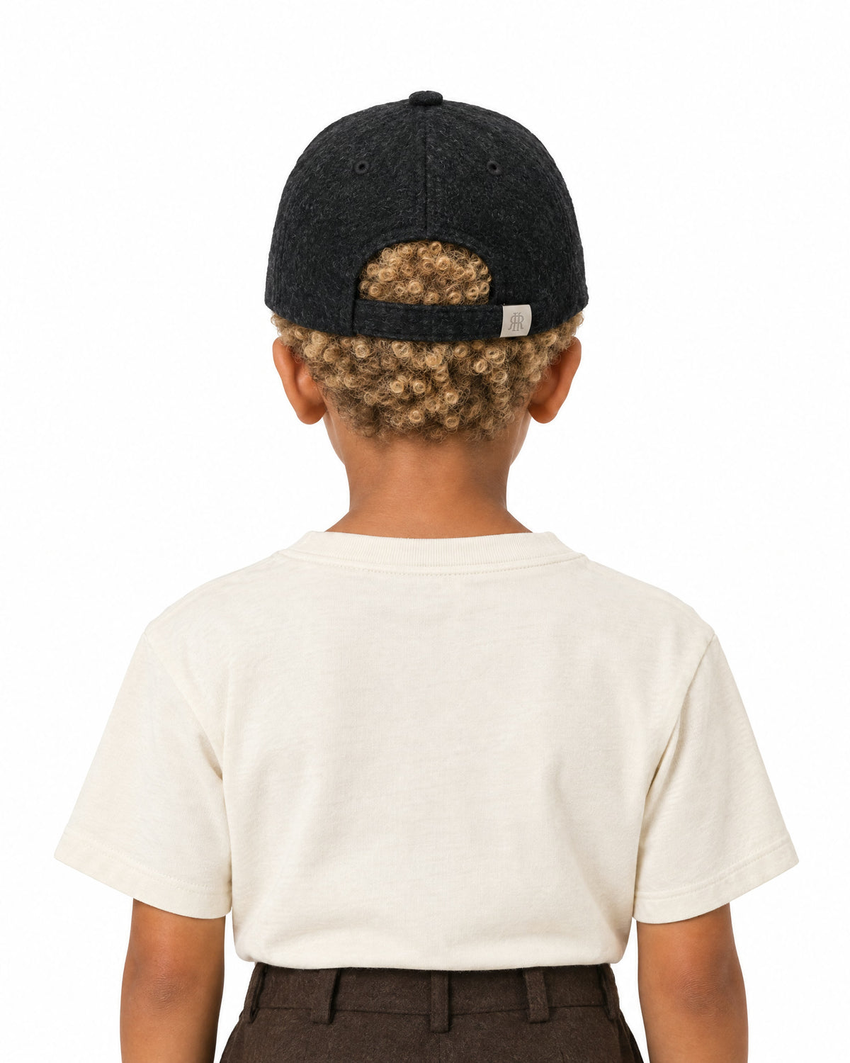 baseball-cap-black-boy_02_dos