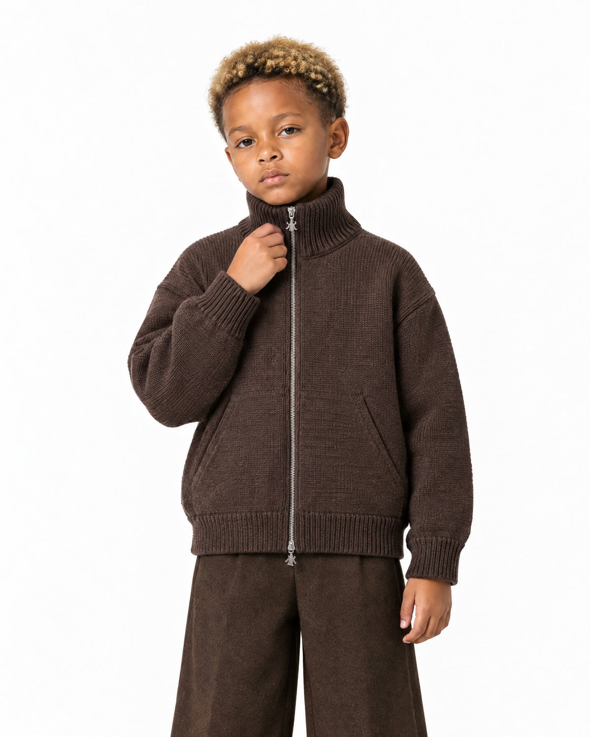 core-zip-sweater-chocolat-boy_01_hero
