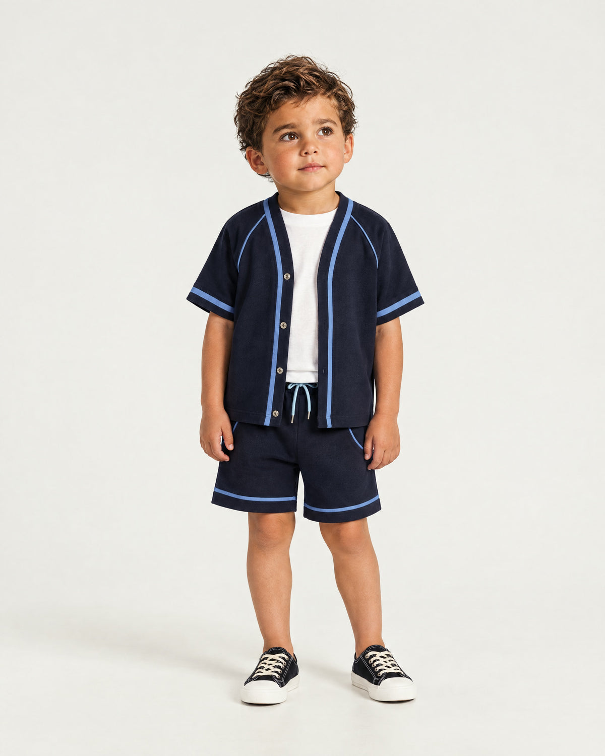 Little boy wearing the Romimi Léon Cotton Shirt, full length