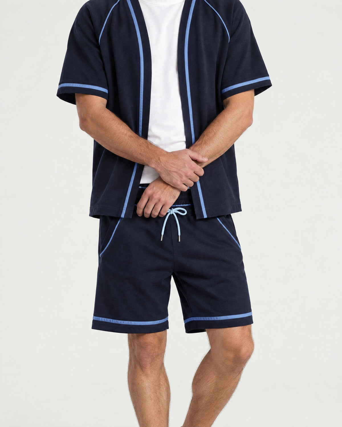 Man wearing the Romimi Léon Cotton Short, full length