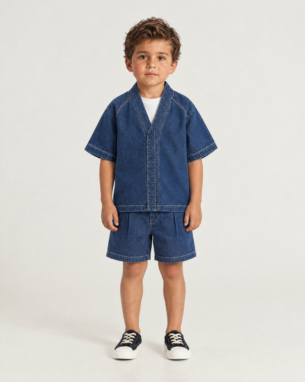 Little boy wearing the Romimi Léon Denim Shirt, full length