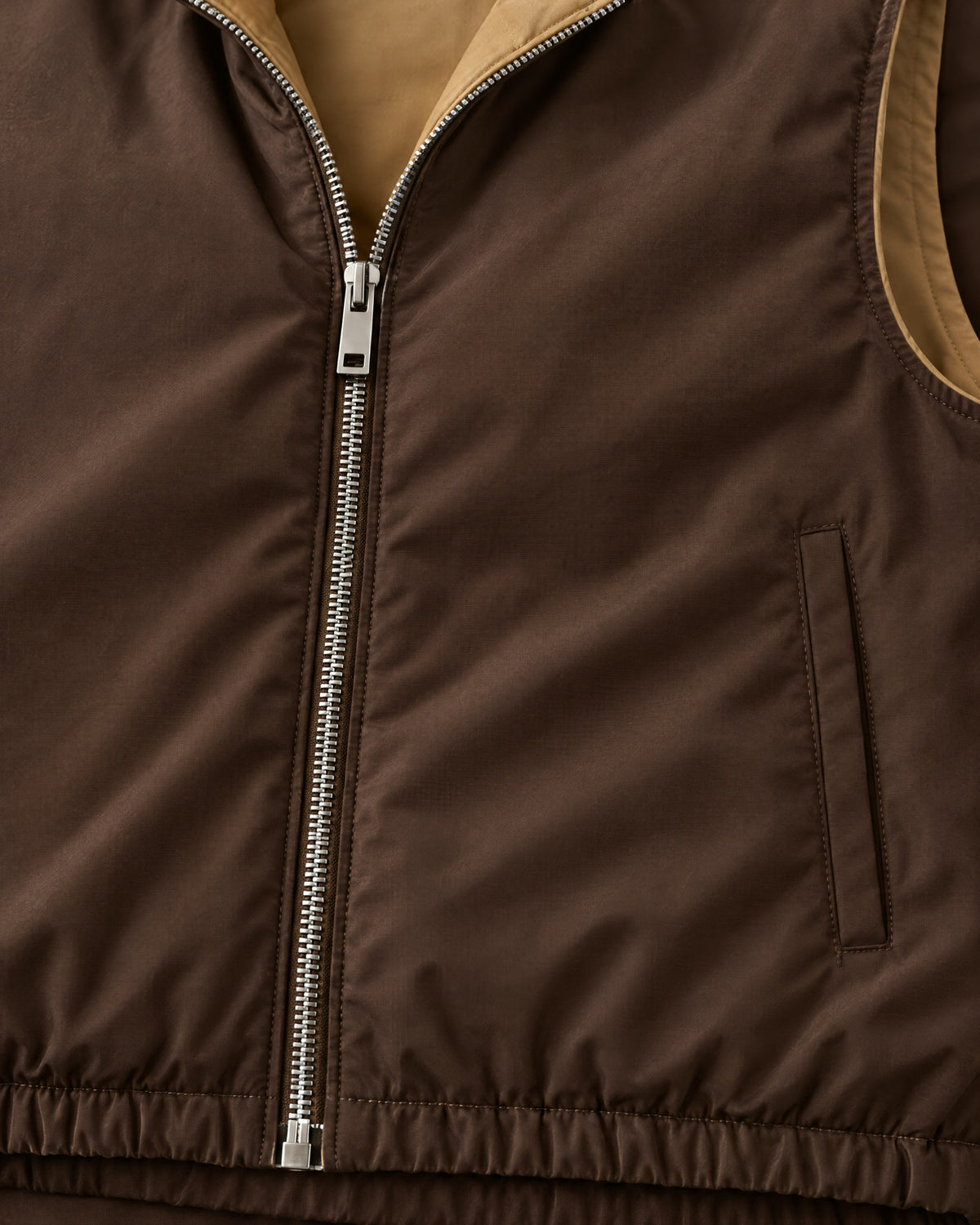 Romimi Reverso Set in Brown, fabric close-up