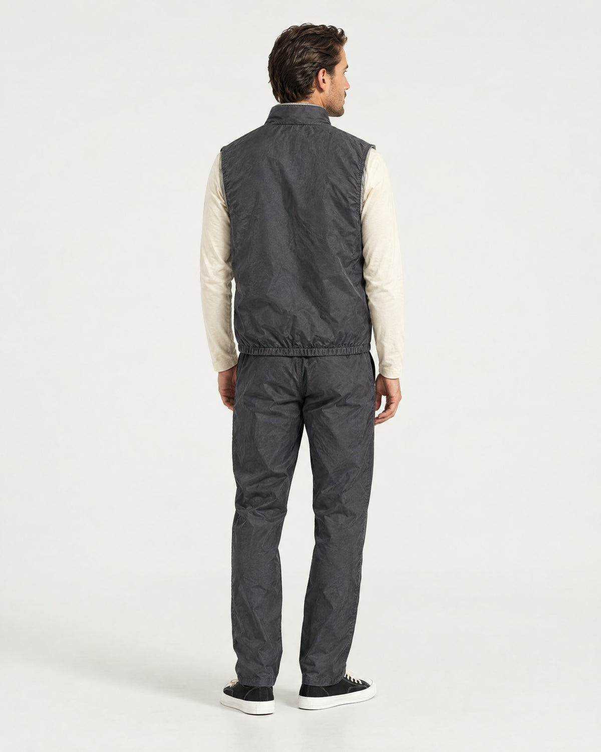 Romimi Reverso Set in Charcoal / Cream, back view, worn