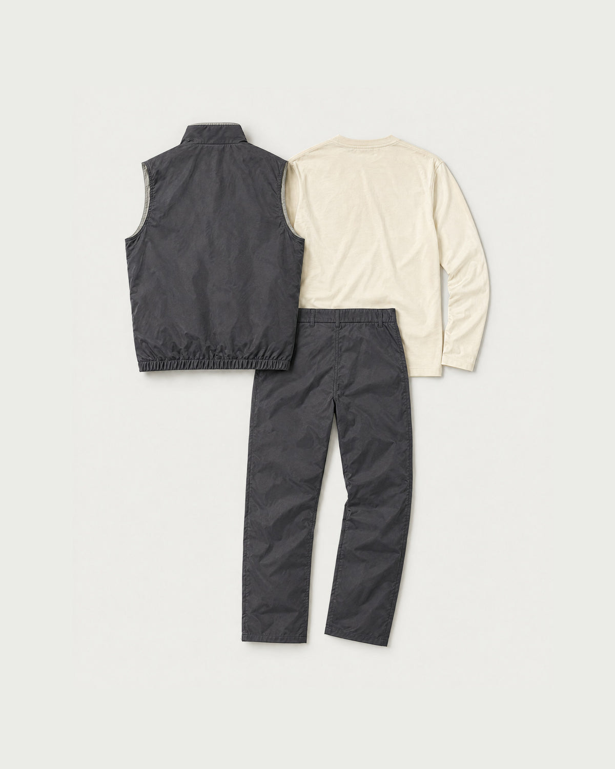 Romimi Reverso Set in Charcoal / Cream, back view