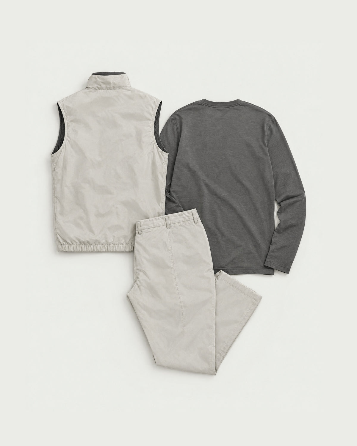 Romimi Reverso Set in Light Grey / Grey, back view