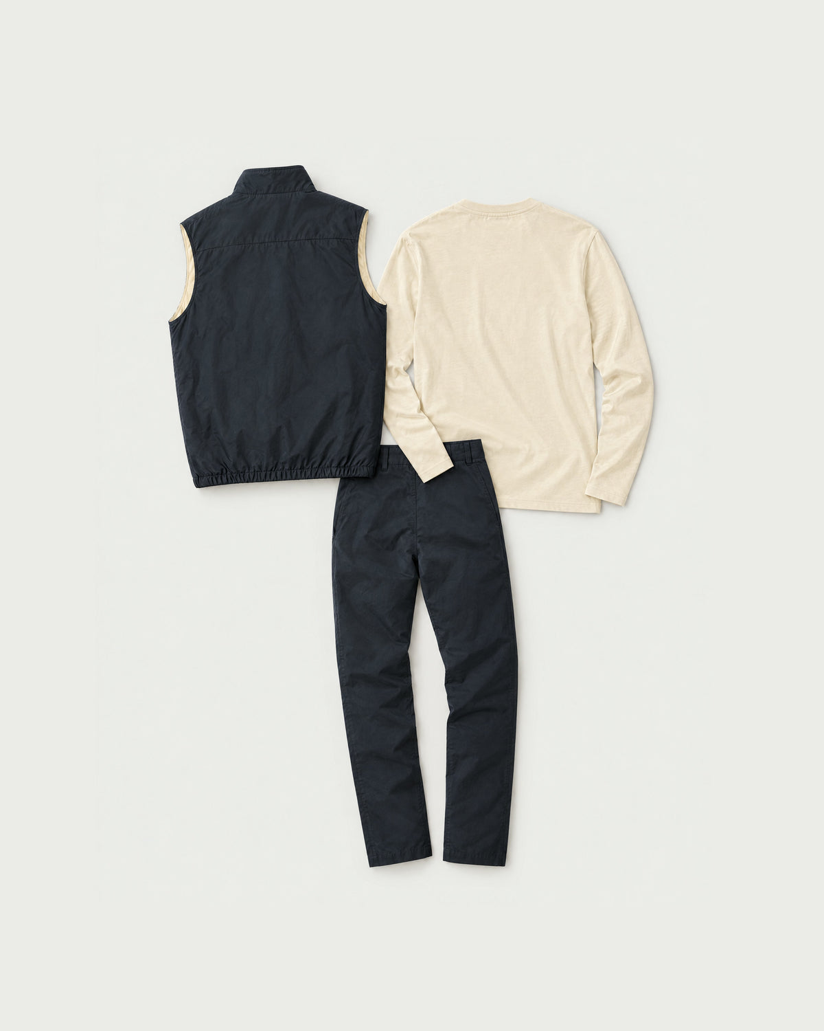 Romimi Reverso Set in Navy / Cream, back view