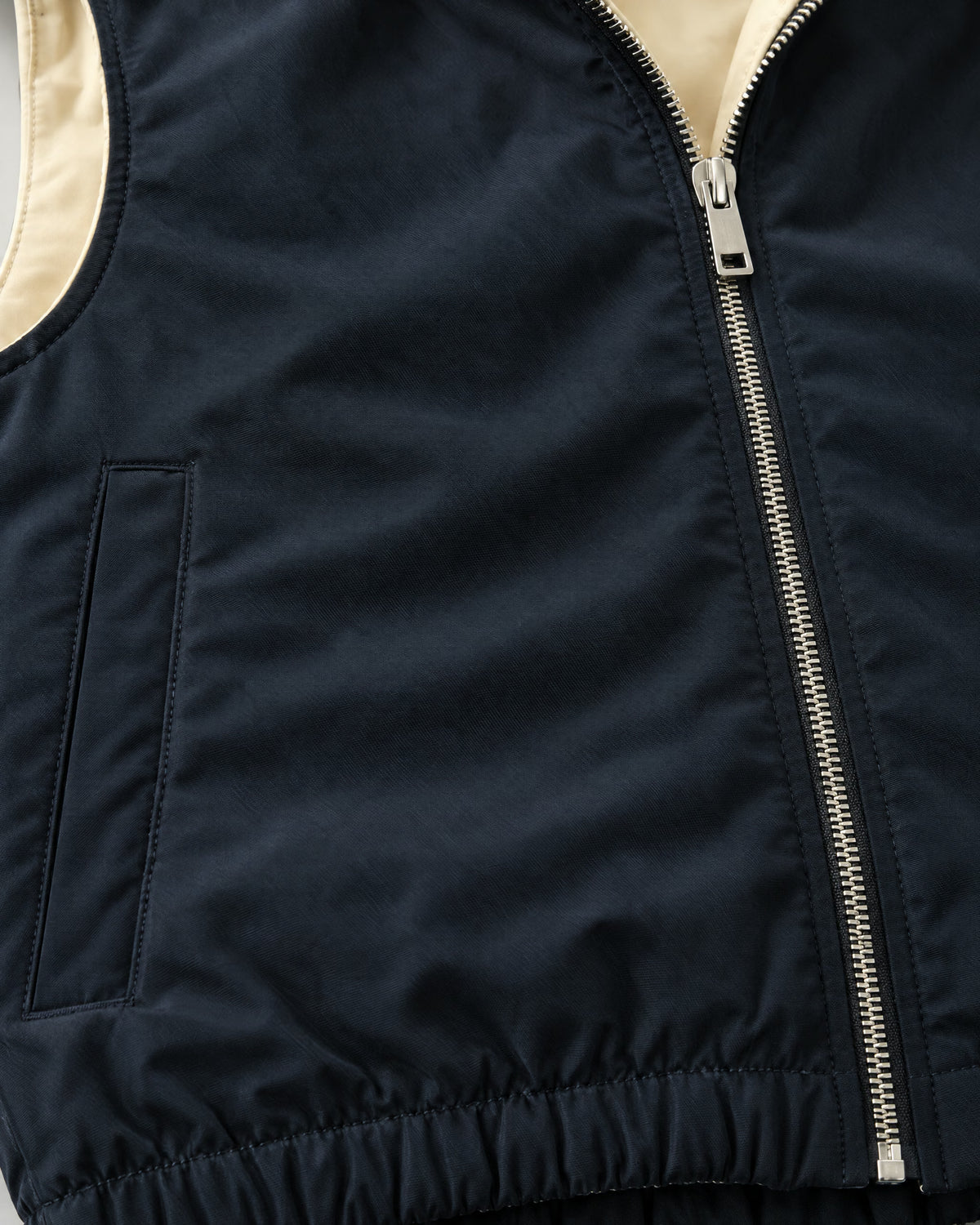 Romimi Reverso Set in Navy / Cream, fabric close-up