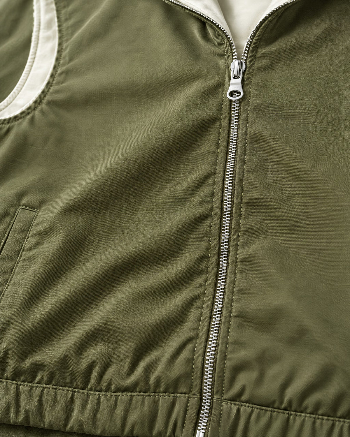 Romimi Reverso Set in Olive, fabric close-up