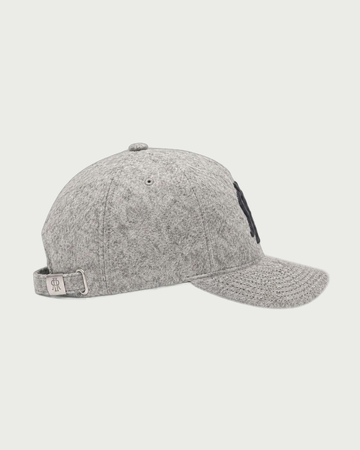 Romimi wool baseball cap in heather grey, side view